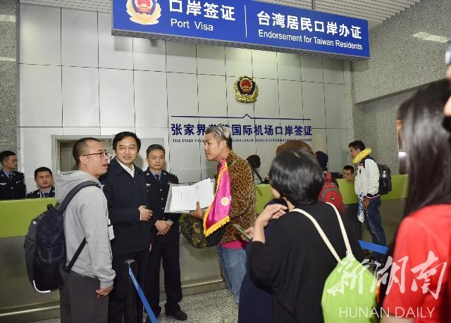 外语学研站留学英语面签技巧：轻松掌握签证官核心要求，告别面签紧张与失败
